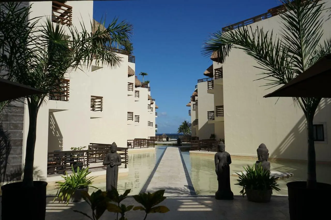 Aldea Thai By Blue Oceanfront Playa del Carmen Mexiko
