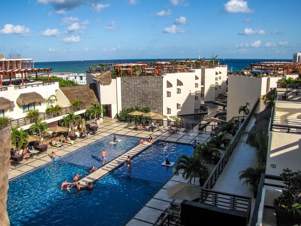 Aldea Thai By Blue Oceanfront Playa del Carmen Aparthotel