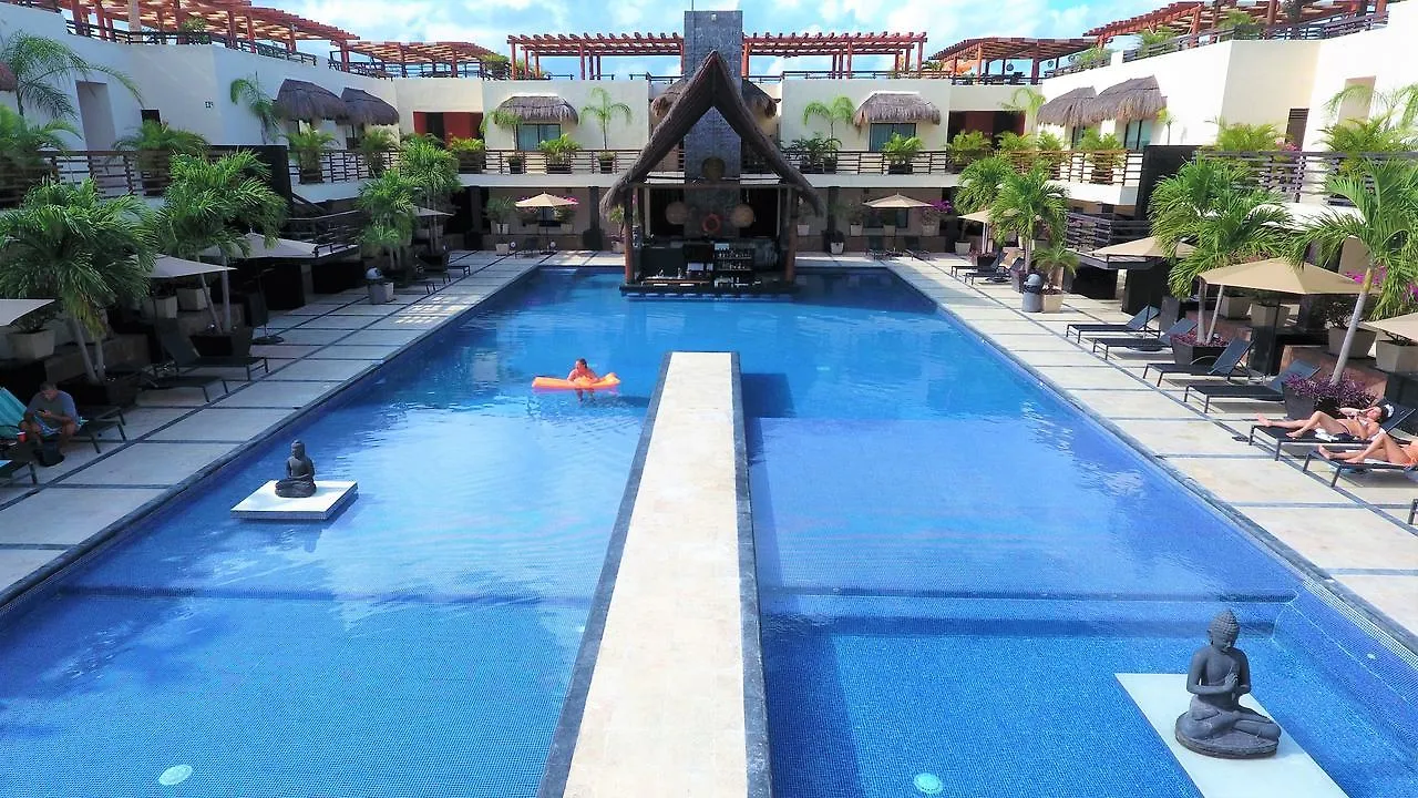 ****  Aldea Thai By Blue Oceanfront Aparthotel Playa del Carmen Mexico