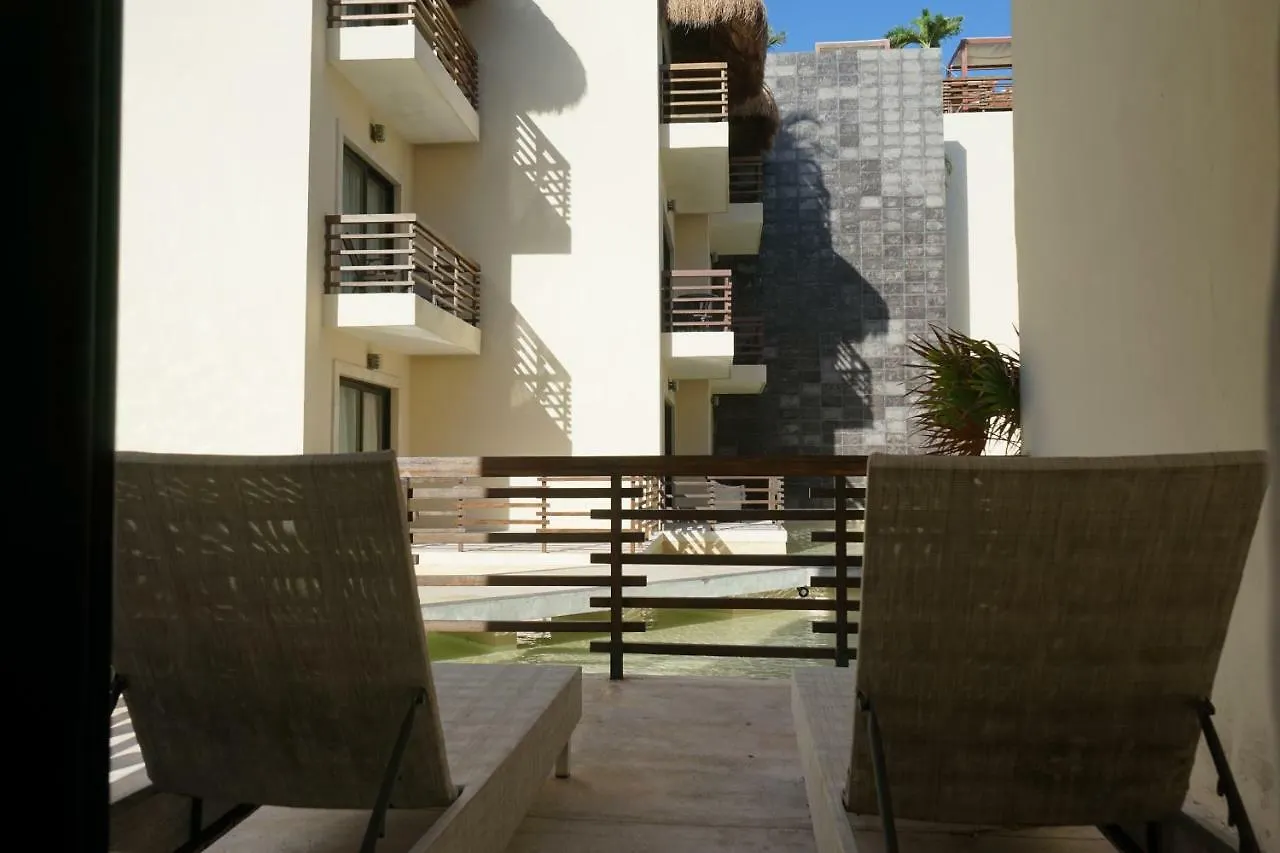 Aldea Thai By Blue Oceanfront Playa del Carmen Apartahotel