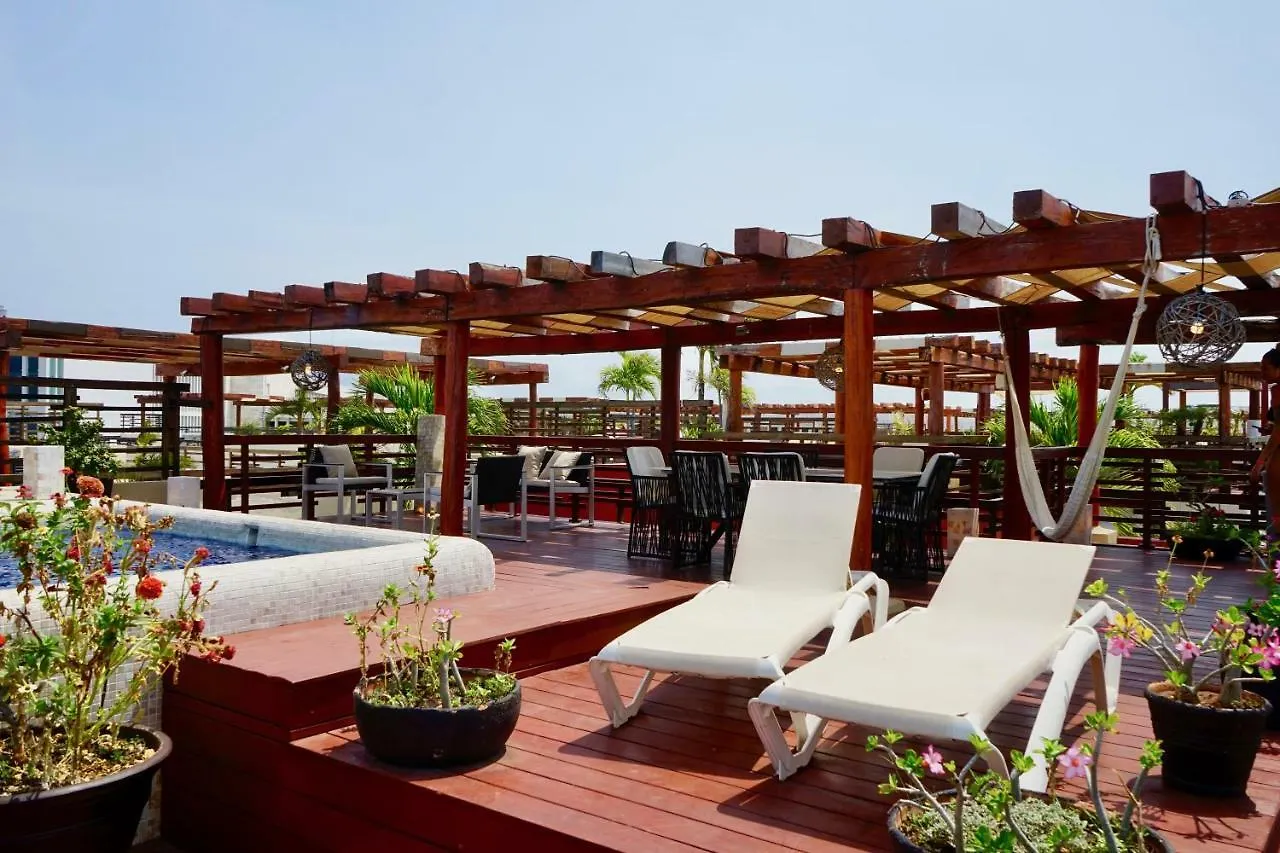 **** Apartahotel Aldea Thai By Blue Oceanfront Playa del Carmen México